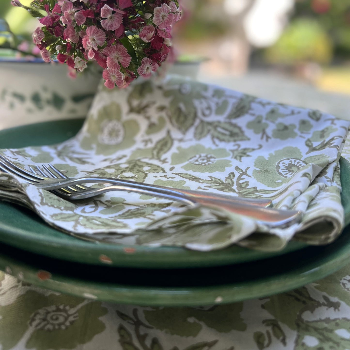 4 x vintage floral print cotton napkin olive & white