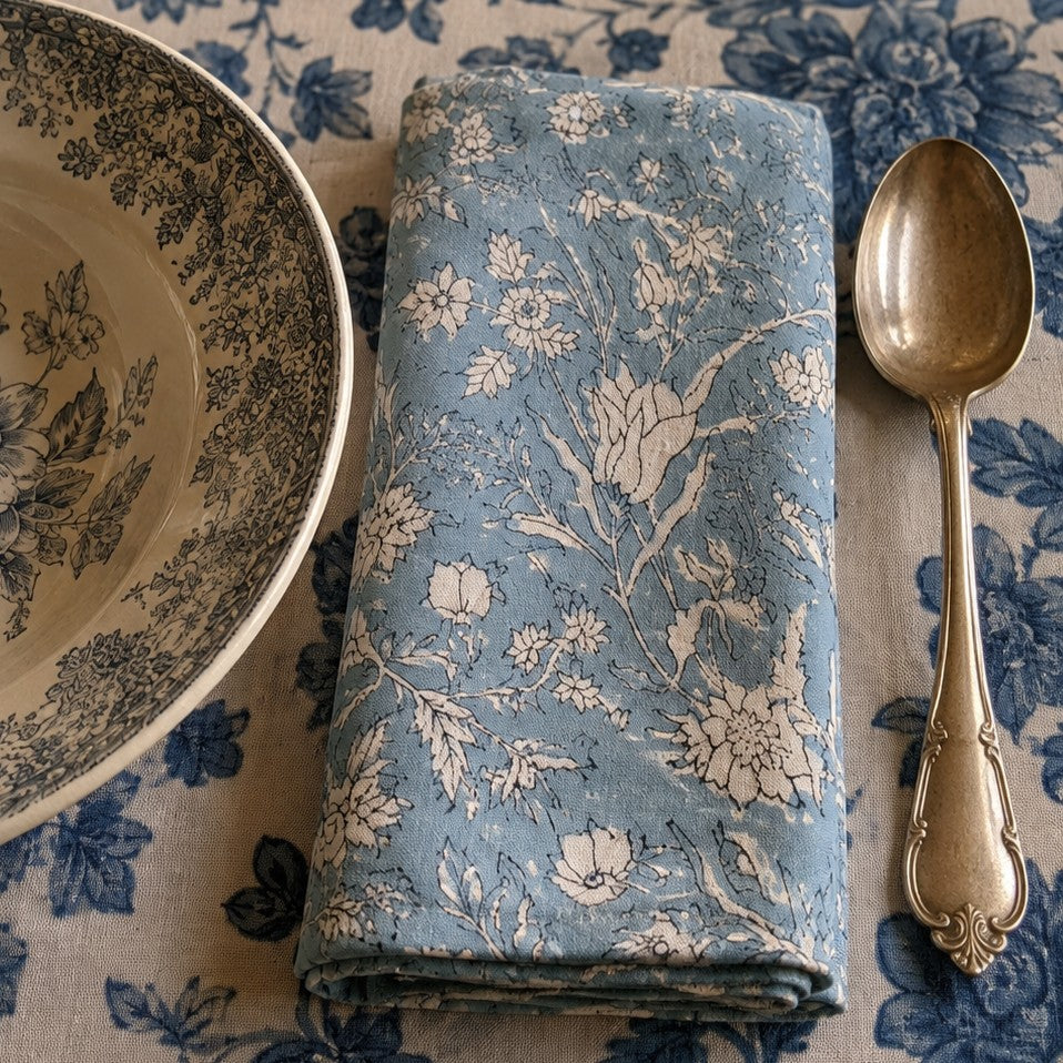 4 x block print wild iris cotton napkin blue & natural