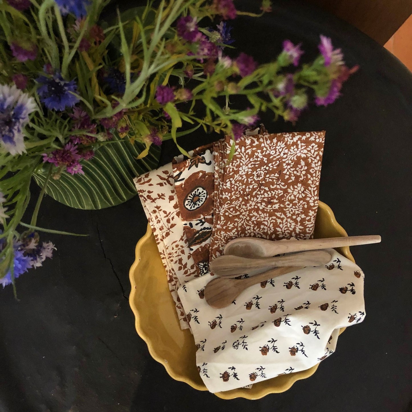 4 x floral block print cotton napkin natural and coffee